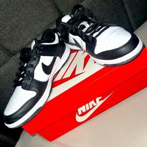 Nike dunk low panda size 9.5 in men